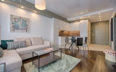 ¿Quién debe asegurar y qué en la vivienda cuando hay un contrato de arrendamiento?